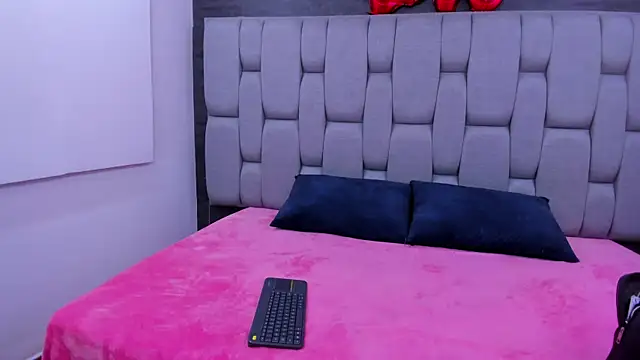 Snapshot of Amber-Horney chatting on 02/28/26, 01:23 Amber-Horney online show from 02/28/26, 01:23