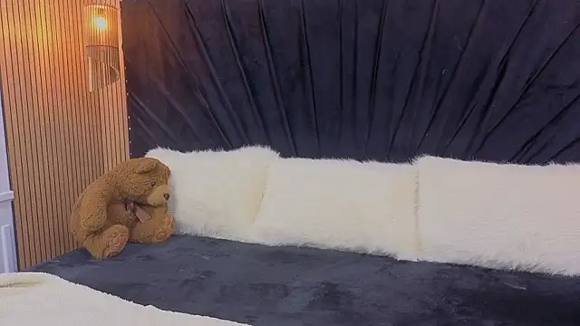 Amber-Horney online show from 04/08/26, 02:39