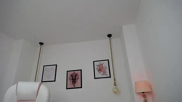 adhara 11 online show from 04/17/26, 11:41