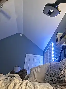 Snapshot of TrndSettr chatting on 02/16/26, 06:42 TrndSettr online show from 02/16/26, 06:42