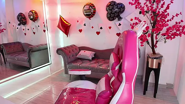 Zoe 18T online show from 02/17/26, 07:31