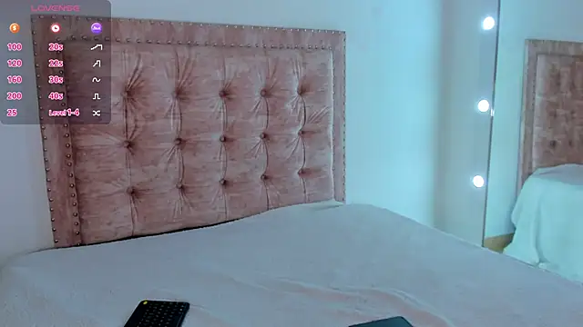 Jennifer Lee  online show from 03/29/26, 03:17