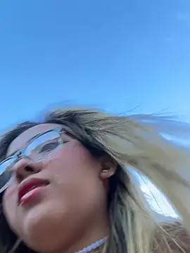 Snapshot of AryMoonxxx chatting on 02/18/26, 10:28 AryMoonxxx online show from 02/18/26, 10:28