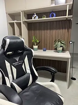 Snapshot of ChrissBlacks chatting on 03/03/26, 11:43 ChrissBlacks online show from 03/03/26, 11:43