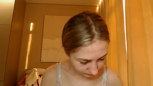 BluueSilk online show from 02/12/25, 06:19