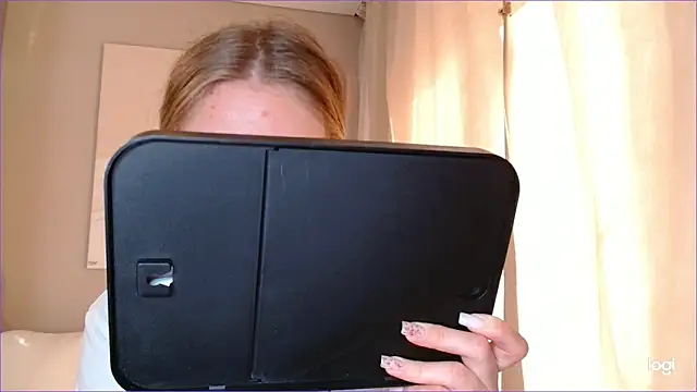 BluueSilk online show from 09/18/25, 06:26