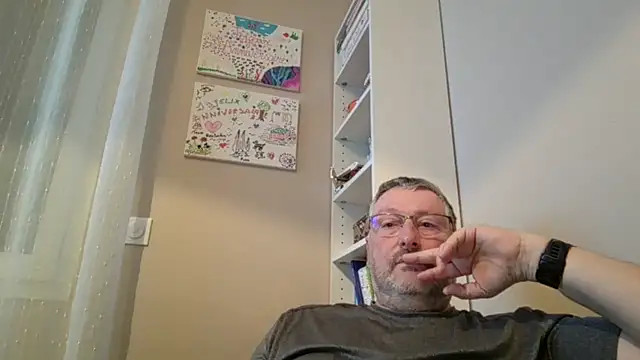 doudou310 online show from 02/09/26, 06:28