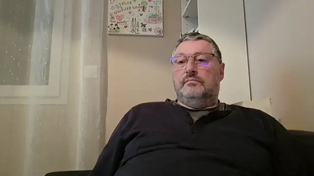 doudou310 online show from 02/23/26, 05:05