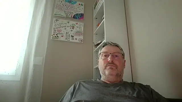 doudou310 online show from 02/26/26, 05:01