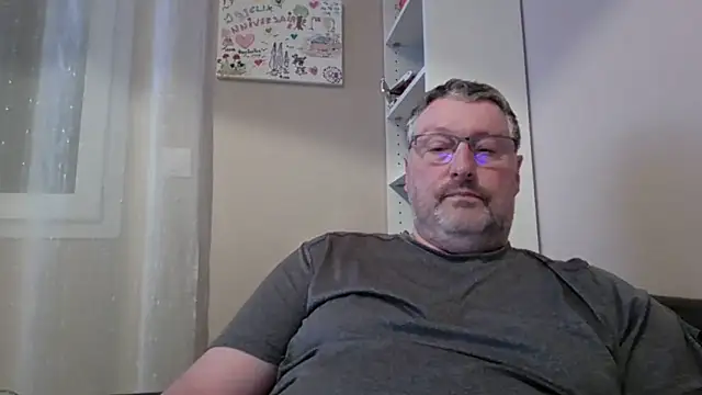 doudou310 online show from 03/01/26, 05:09