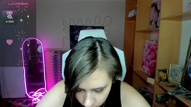 Snapshot of Scarlet_Sirenn chatting on 02/01/26, 07:18 Scarlet Sirenn online show from 02/01/26, 07:18