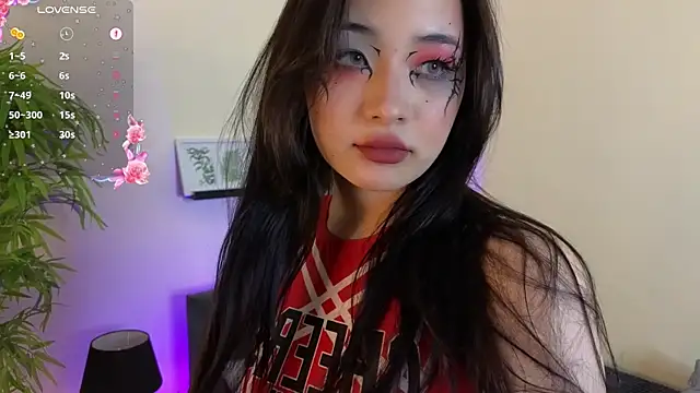 Noiry Vuvez online show from 07/15/26, 08:03