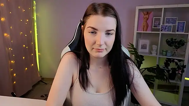 AliceChanel online show from 04/07/26, 03:18