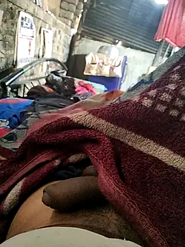 Snapshot of crazyxy12 chatting on 02/21/26, 06:36 crazyxy12 online show from 02/21/26, 06:36