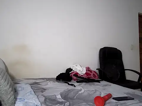 Snapshot of Suger-Boobs chatting on 02/14/26, 05:21 Suger-Boobs online show from 02/14/26, 05:21