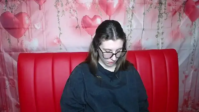 Snapshot of LilianaShine chatting on 03/03/26, 06:19 LilianaShine online show from 03/03/26, 06:19