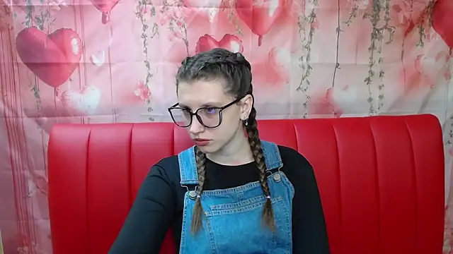 LilianaShine online show from 03/17/26, 06:17