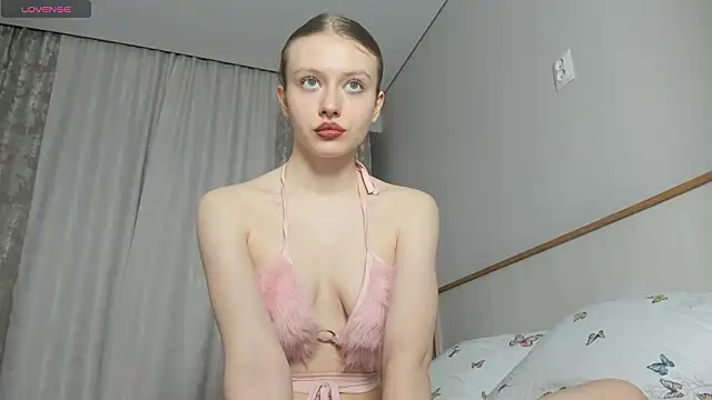 Snapshot of muse_mi chatting on 02/16/26, 02:02 muse mi online show from 02/16/26, 02:02