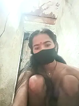 Snapshot of Sunali_Bendre chatting on 02/14/26, 02:36 Sunali Bendre online show from 02/14/26, 02:36