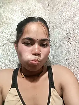 Sunali Bendre online show from 03/29/26, 02:39