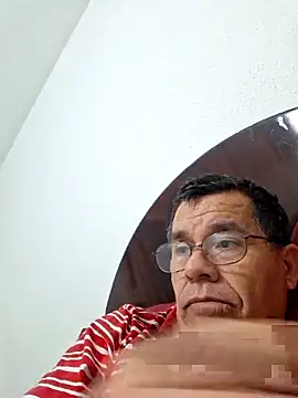 Snapshot of eros3442 chatting on 02/11/26, 01:32 eros3442 online show from 02/11/26, 01:32