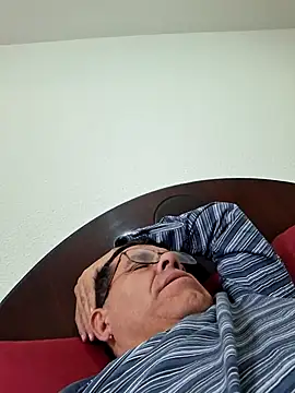 Snapshot of eros3442 chatting on 02/17/26, 11:22 eros3442 online show from 02/17/26, 11:22