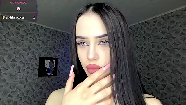 IeshaOsorio online show from 04/07/26, 08:04