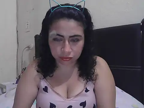 DalilahMx online show from 06/05/26, 04:19