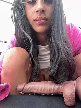 Snapshot of Teasing-Tiara chatting on 05/22/26, 12:00 Teasing-Tiara online show from 05/22/26, 12:00