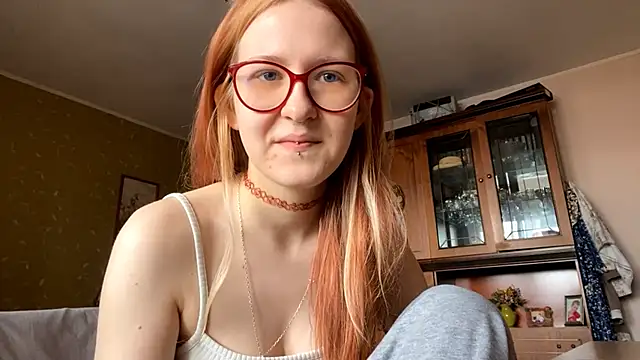 LaureenVielma online show from 02/27/26, 07:19