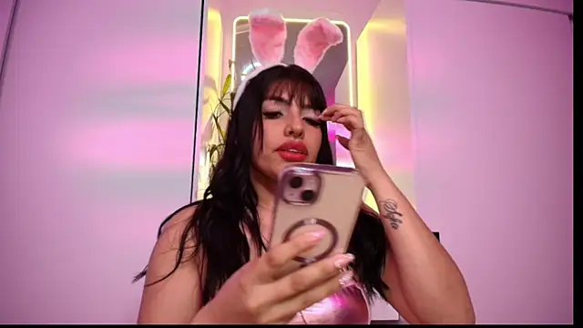 NaomiAmazing01 online show from 04/01/26, 01:17