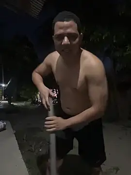 Snapshot of Loaisn chatting on 02/14/26, 10:50 Loaisn online show from 02/14/26, 10:50