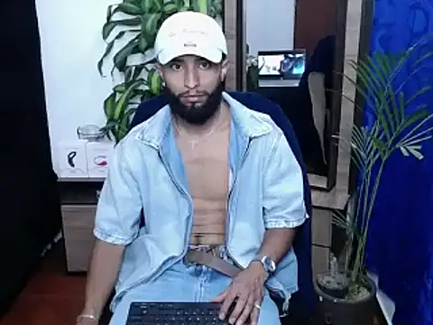 Snapshot of _noahdiaz chatting on 02/17/26, 05:59 noahdiaz online show from 02/17/26, 05:59