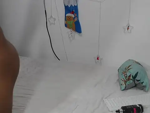 Snapshot of salomeh_ chatting on 01/31/26, 07:11 salomeh online show from 01/31/26, 07:11