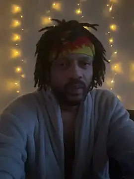 Snapshot of magic_man1085 chatting on 02/06/26, 05:38 magic man1085 online show from 02/06/26, 05:38