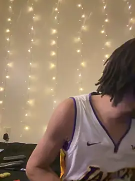 Snapshot of magic_man1085 chatting on 02/07/26, 07:56 magic man1085 online show from 02/07/26, 07:56