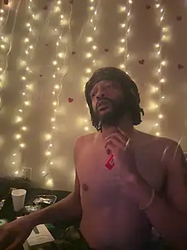 Snapshot of magic_man1085 chatting on 02/16/26, 10:44 magic man1085 online show from 02/16/26, 10:44