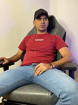 HAMILTONG12 online show from 02/17/26, 10:49