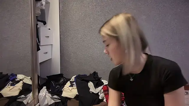 lilXdomiii online show from 02/18/26, 01:40