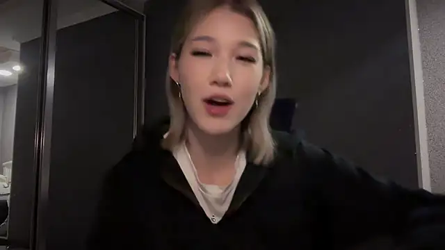 lilXdomiii online show from 03/23/26, 06:56