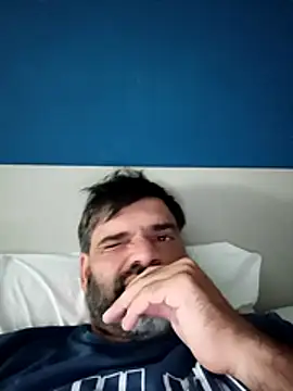 Snapshot of leo85rf chatting on 03/08/26, 04:33 leo85rf online show from 03/08/26, 04:33