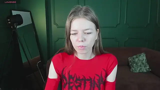  Tina Tayllor  online show from 02/25/26, 02:37