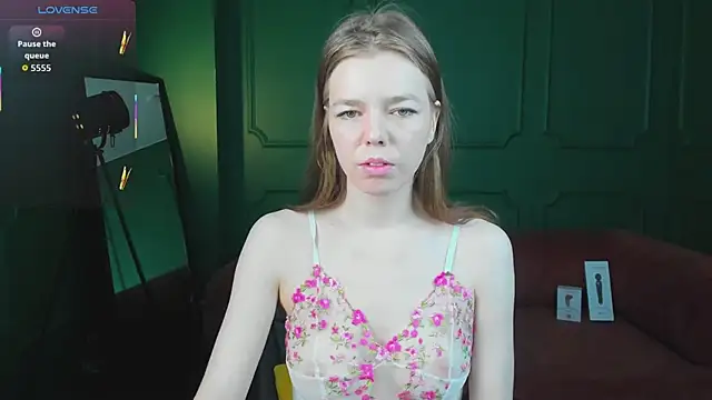  Tina Tayllor  online show from 04/12/26, 09:42