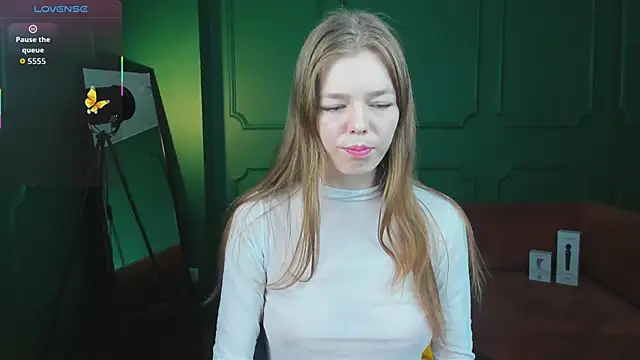  Tina Tayllor  online show from 04/14/26, 02:34