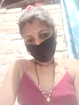 Snapshot of Divya-11431 chatting on 02/18/26, 03:52 Divya-11431 online show from 02/18/26, 03:52