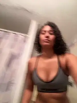 Snapshot of Jamalyce chatting on 05/16/26, 04:06 Jamalyce online show from 05/16/26, 04:06