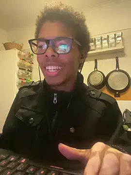 Snapshot of ELPikaPreta chatting on 02/13/26, 03:57 ELPikaPreta online show from 02/13/26, 03:57