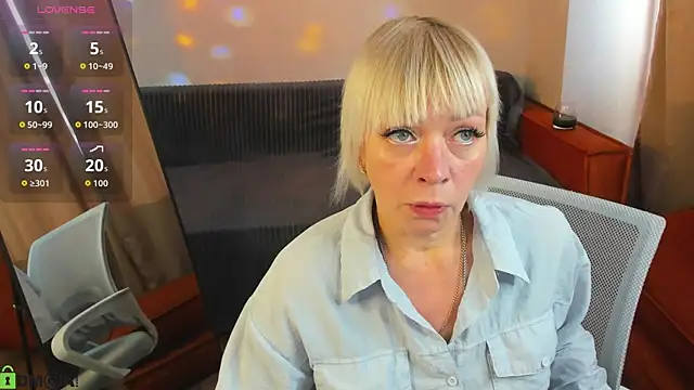 Snapshot of Ann_Annise chatting on 06/10/26, 12:55 Ann Annise online show from 06/10/26, 12:55