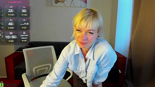 Snapshot of Ann_Annise chatting on 06/12/26, 01:15 Ann Annise online show from 06/12/26, 01:15