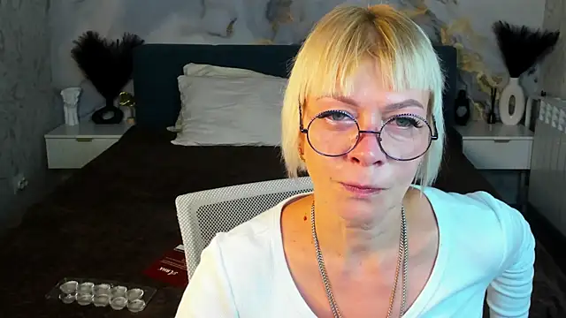 Snapshot of Ann_Annise chatting on 07/03/26, 12:39 Ann Annise online show from 07/03/26, 12:39